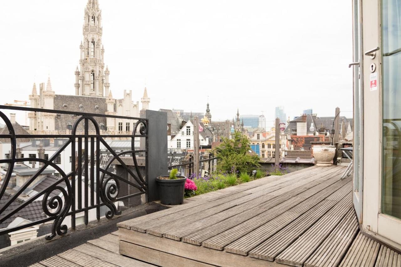 Duplex Dernier Etage Avec Terasse A Deux Pas De La Grand Place Brussels Luaran gambar